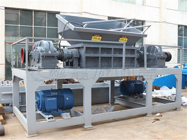 油桶撕碎機.jpg